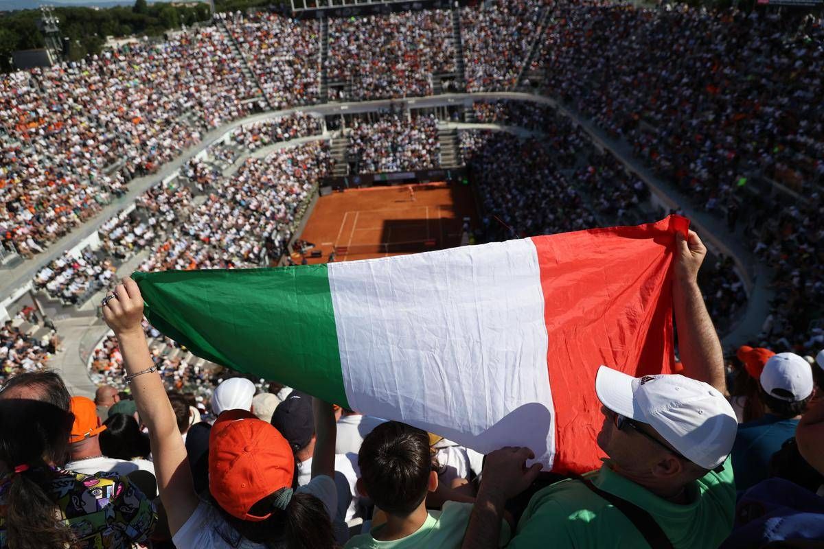 Bastoni: Cori E Cartelloni Al Foro Italico