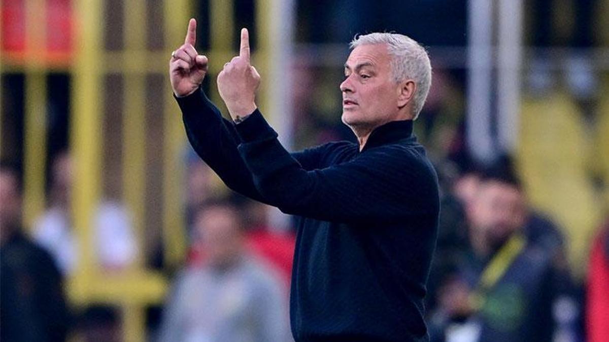 Mourinho'nun 3 Değişiklikli İlk 11'i